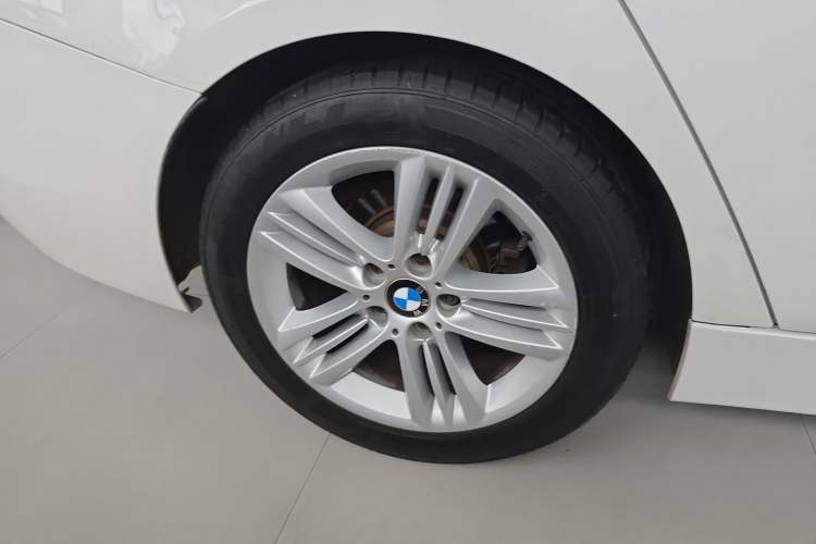 Used BMW 3 Series 2016 320Li Ambition Model
