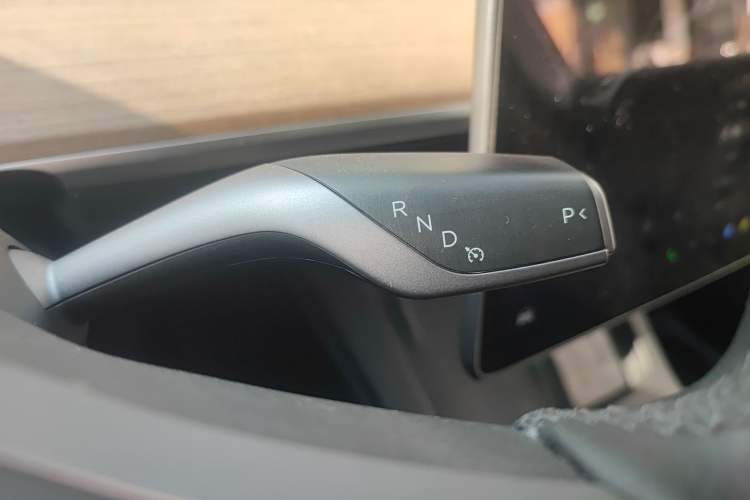 Used Tesla Model Y 2022 Long-Range All-Wheel-Drive Version Gear Lever