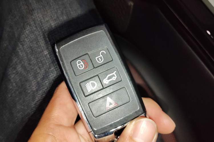 Used Land Rover Range Evoque 2022 Facelifted Aurora L 249 PS R-Dynamic Luxury Edition
