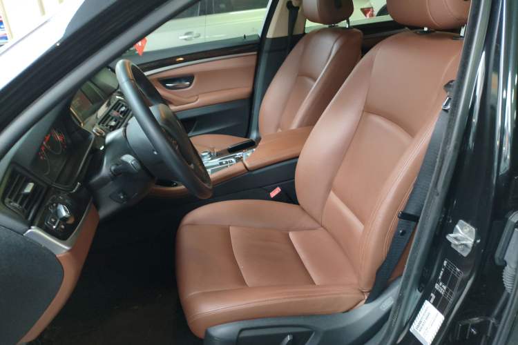 Used BMW 5 Series 2017 525Li Leading Model
