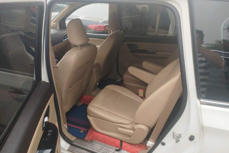 Used Wuling Hongguang 2016 1.5L S1 Deluxe Model China V-standard