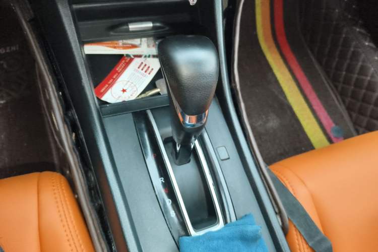 Used Honda Jade 2013 1.8L automatic Comfort version 5 seats