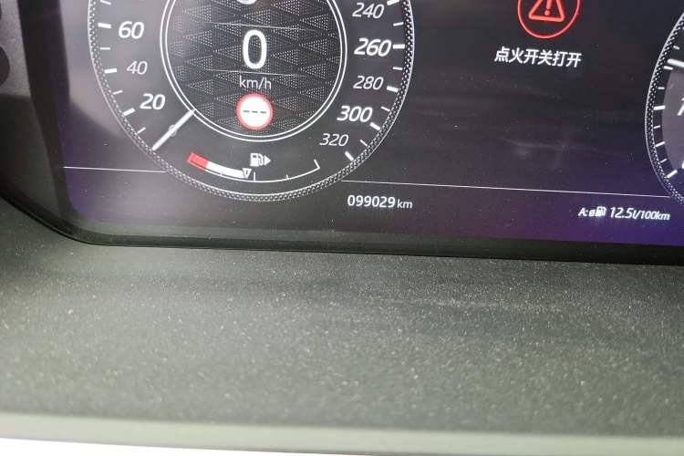 Used Land Rover Range Sport 2021 3.0 L6 YAO Black Edition Odometer Close Up