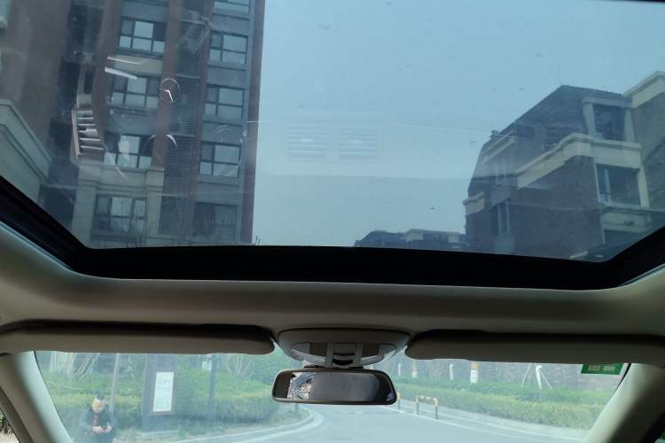 Used Mercedes-Benz R-Class 2015 R 400 4MATIC Luxury Model
