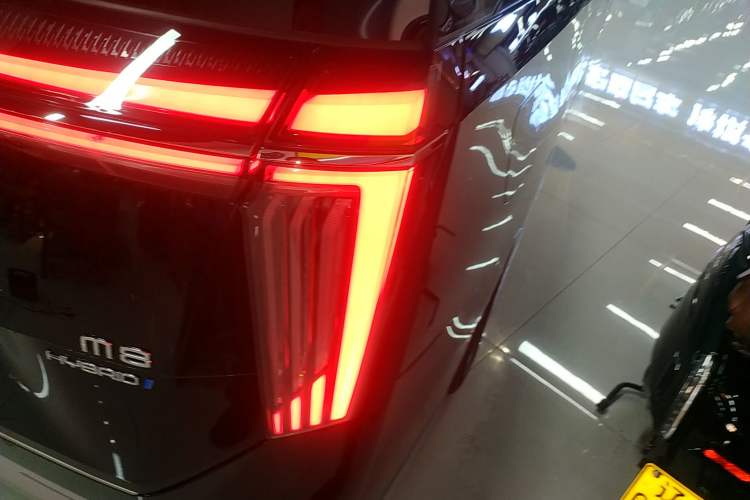 Used GAC Trumpchi M8 2023 Zongshi Series Dual-Motor YuZun Edition Exterior 2