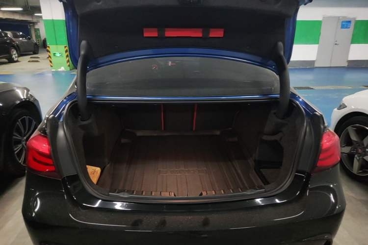 Used BMW 3 Series 2018 330Li M Sport Shadow Edition