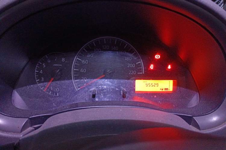 Used Nissan Sunny 2014 1.5XE Manual Comfort Edition