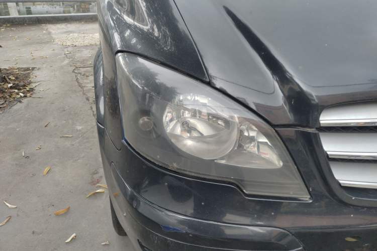 Used Mercedes-Benz Viano 2011 2.5L Navigator Edition
