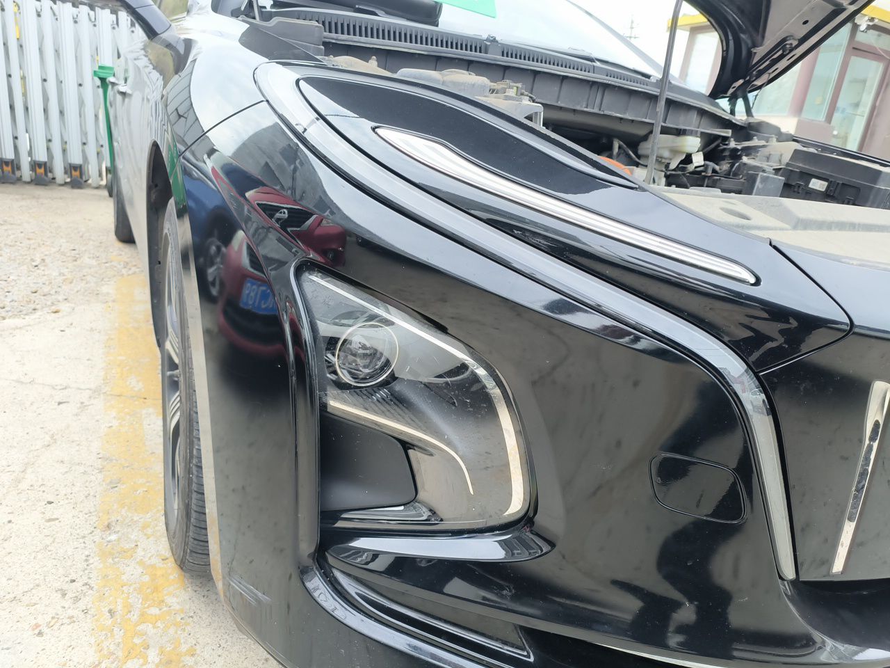 Hongqi E-QM5 2023 Base Travel Edition — снимка 7