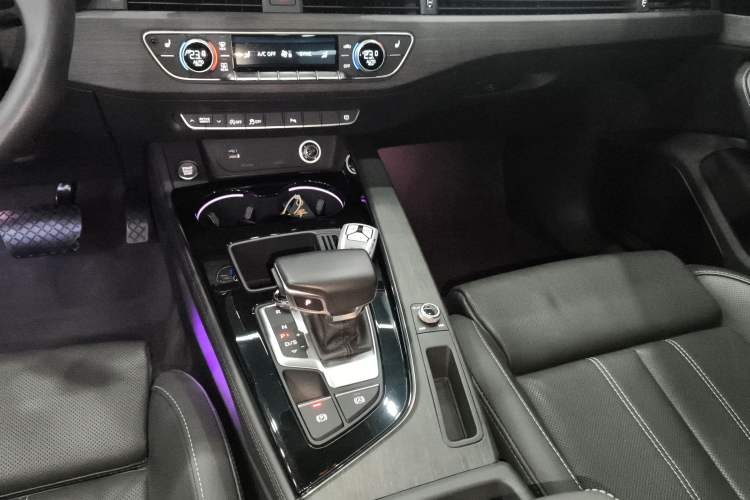 Used Audi A4L 2023 40 TFSI Luxury Dynamic Model