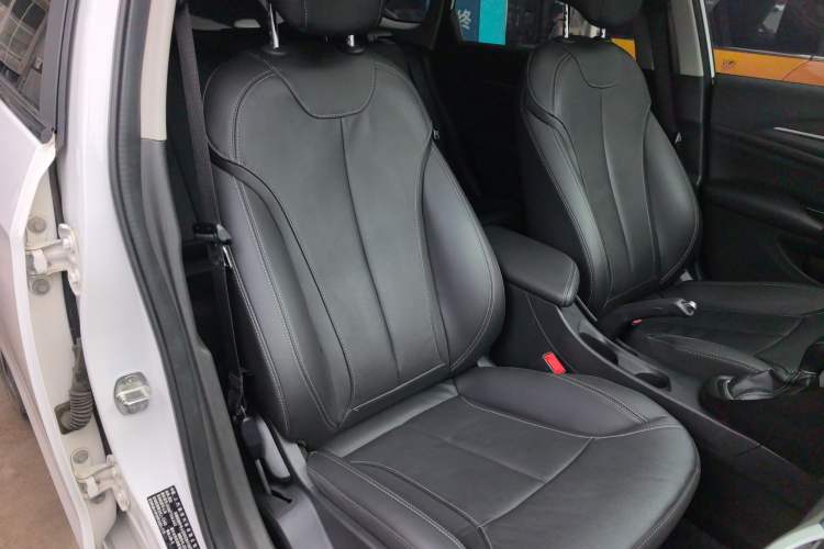 Used Buick Excelle GX 2019 18T Automatic Connected Elite Model China V Standard
