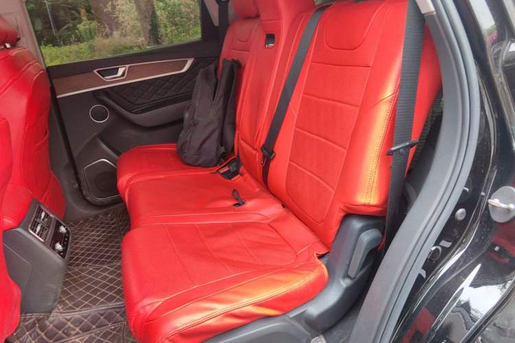 Used Hongqi HS7 2022 2.0T DCT Two-Wheel Drive Smart Connect Flagship Edition Seven Seats
