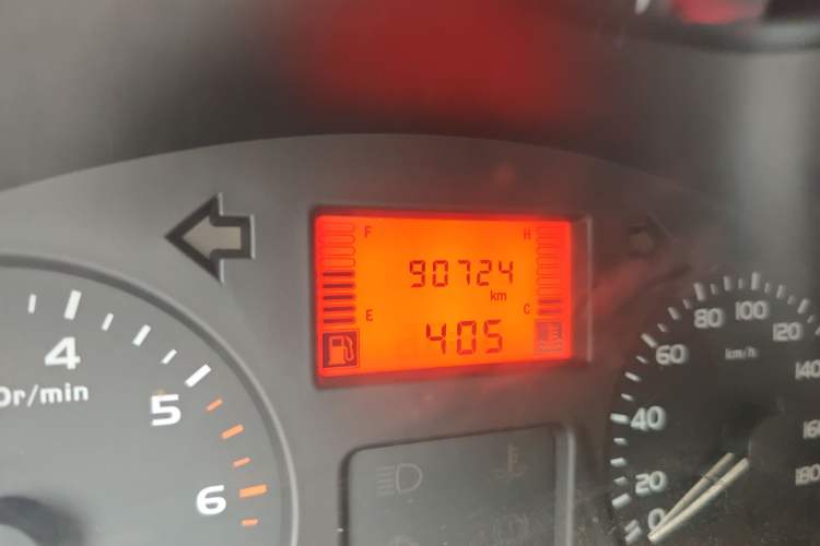 Used Wuling Rongguang 2011 1.2L Base Version
