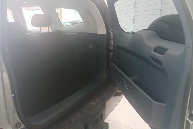 Used Deepal G318 2024 Four-Wheel Drive Comfort Edition Trunk