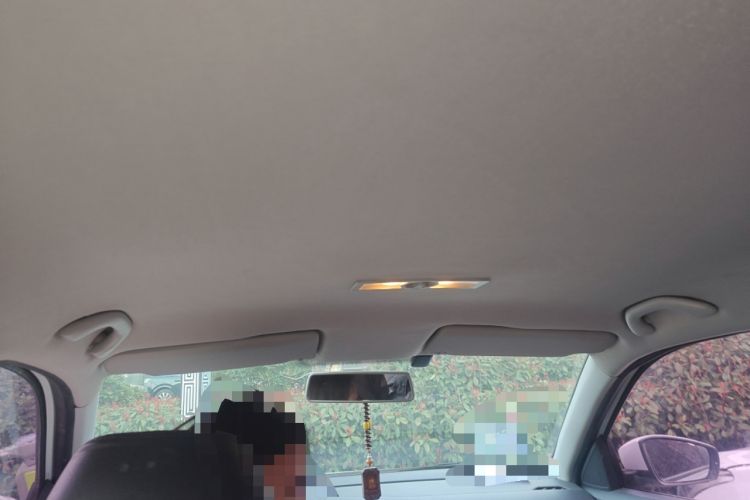 Used Volkswagen Gran Lavida 2013 1.6L Automatic Fashion Model Headliner