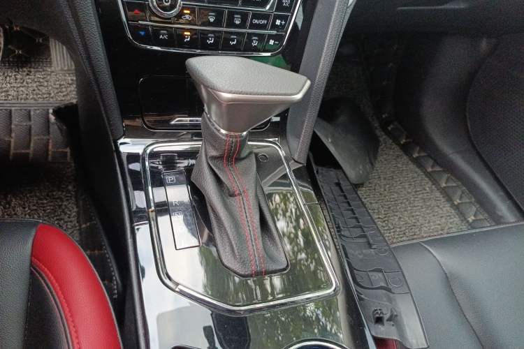 Used Venucia D60 2019 100 000 Honor 1.6L XL CVT Chenku Edition China VI Standard