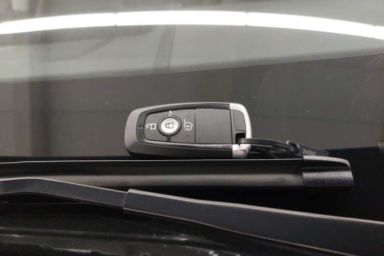 Used Ford Edge 2025 Ford Explorer L 2.0T EcoBoost E-Hybrid Four-Wheel-Drive 7-Seater Supreme Model