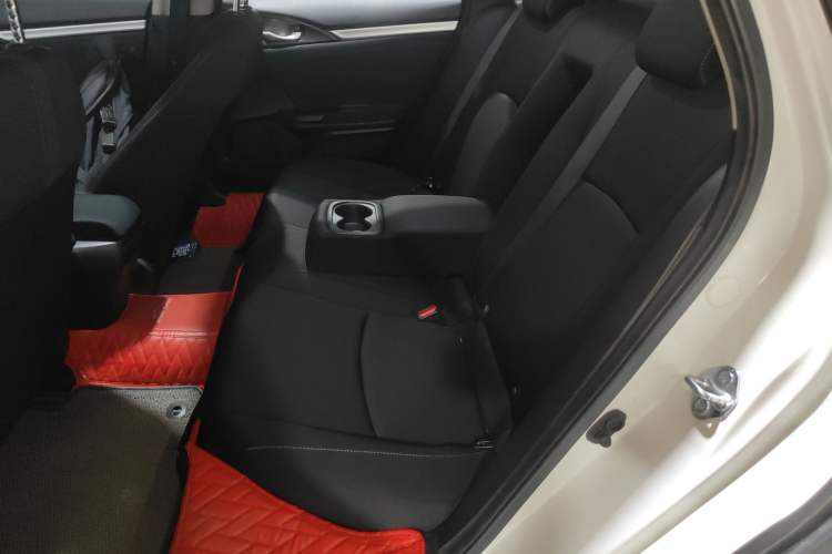 Used Honda Civic 2019 220TURBO CVT Dynamic Edition China VI Emission Standard Left Rear Seat