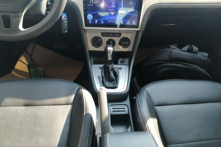 Used Volkswagen Lavida 2017 1.6L Automatic Comfort Edition Gear Lever