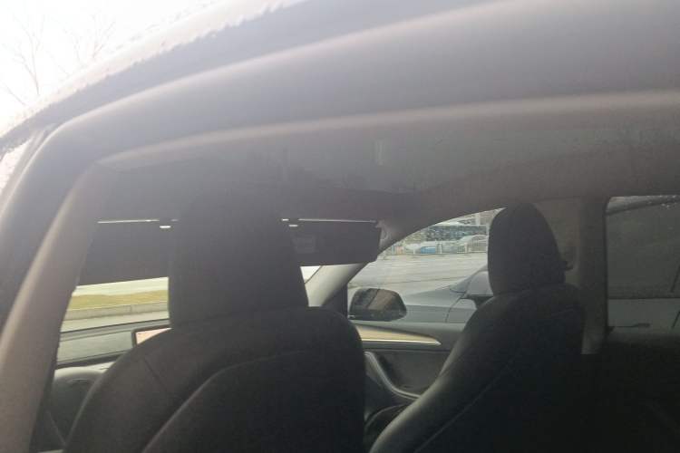 Used Tesla Model Y 2022 Long-Range All-Wheel-Drive Version