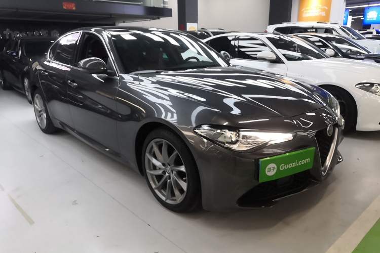 Used Alfa Romeo Giulia 2021 2.0T 280HP Luxury Edition
