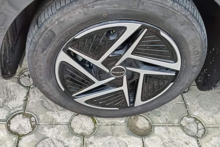 Used Roewe D6 2025 450 km Premium Edition