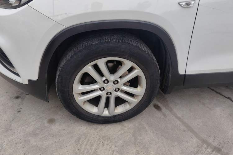 Used Chevrolet Trax 2017 1.4T Automatic Two-Wheel Drive Comfort Version Left Front Wheel Hub