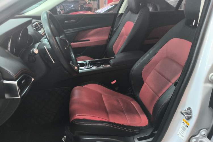 Used Jaguar XE 2018 2.0T 300 PS All-Wheel-Drive R-Sport Sport Edition