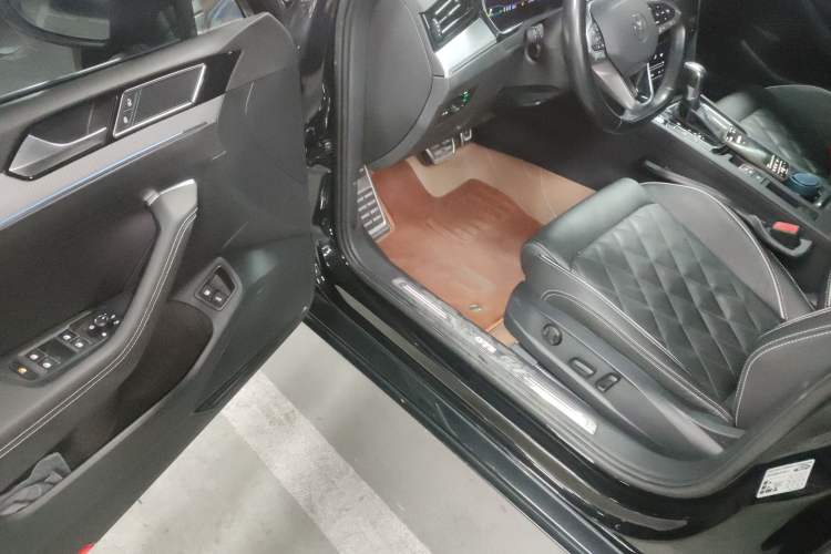 Used Volkswagen Magotan GTE Plug-in Hybrid 2022 GTE Luxury Model