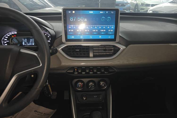 Used Baojun 510 2017 1.5L manual Comfort trim