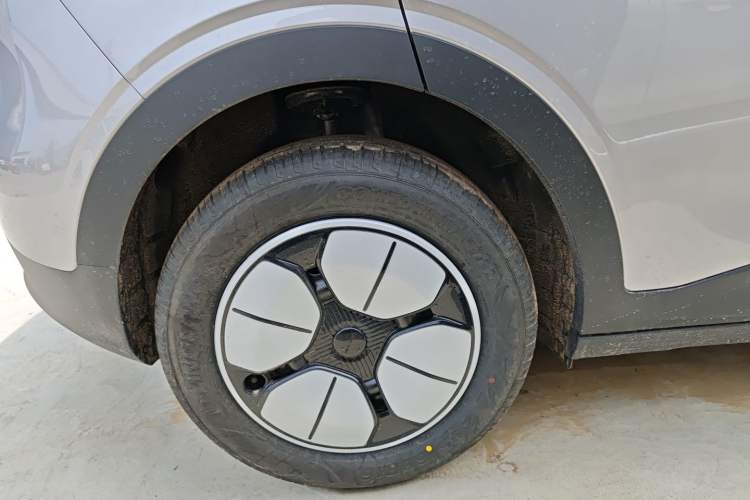 Used Geely Galaxy Geome 2026 Model 310km Youth Edition Exterior 5