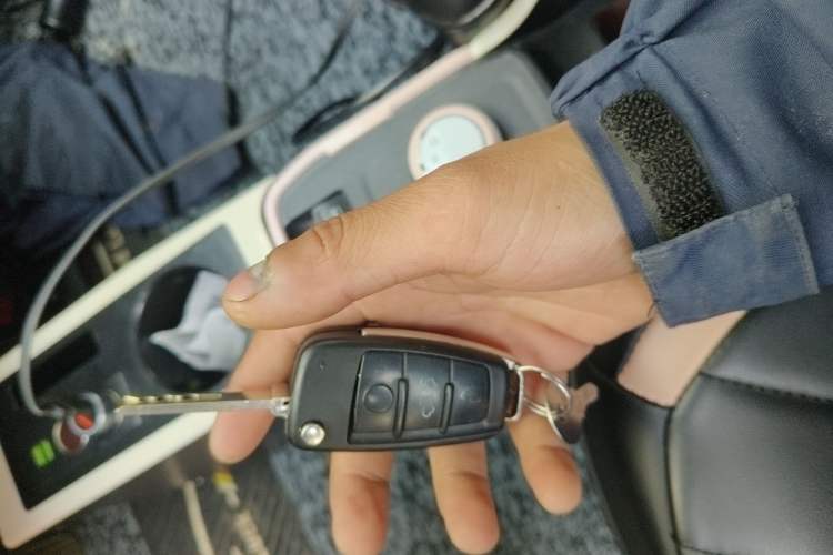 Used Chery QQ Ice Cream 2022 170km Sundae Ternary Lithium
