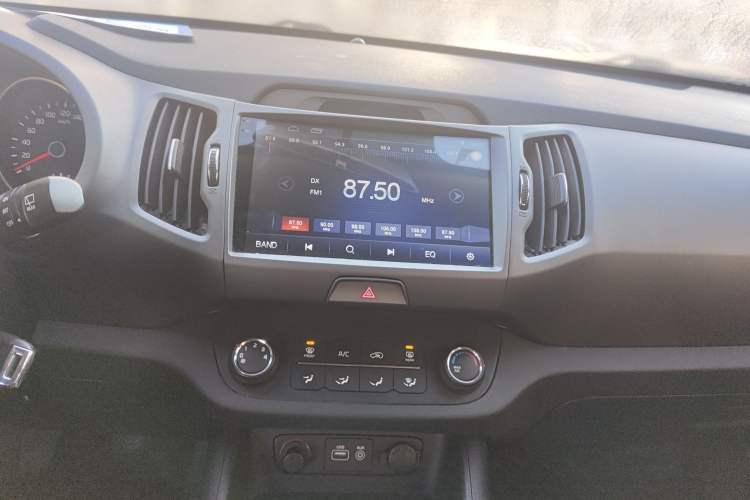 Used Kia Sportage R 2016 2.0L Manual Two-Wheel Drive GL Trim