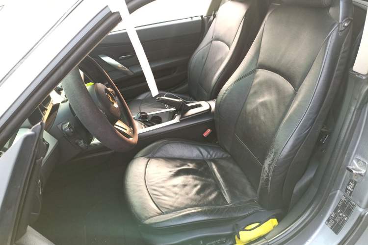 Used BMW Z4 2007 3.0si two-door sports car Left Front Seat