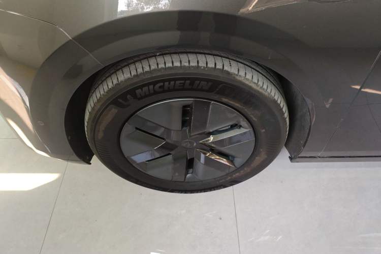 Used Li Auto MEGA 2024 Ultra Model Exterior 7