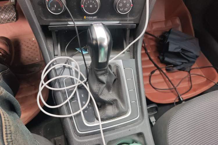 Used Volkswagen Golf 2019 280TSI DSG Comfort Version China VI Standard Gear Lever