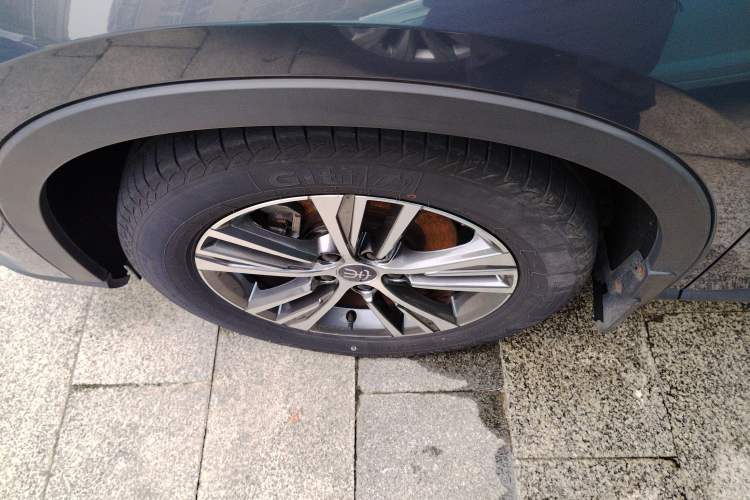 Used BYD Song Pro 2019 1.5T Automatic Luxury Model Left Front Wheel Hub