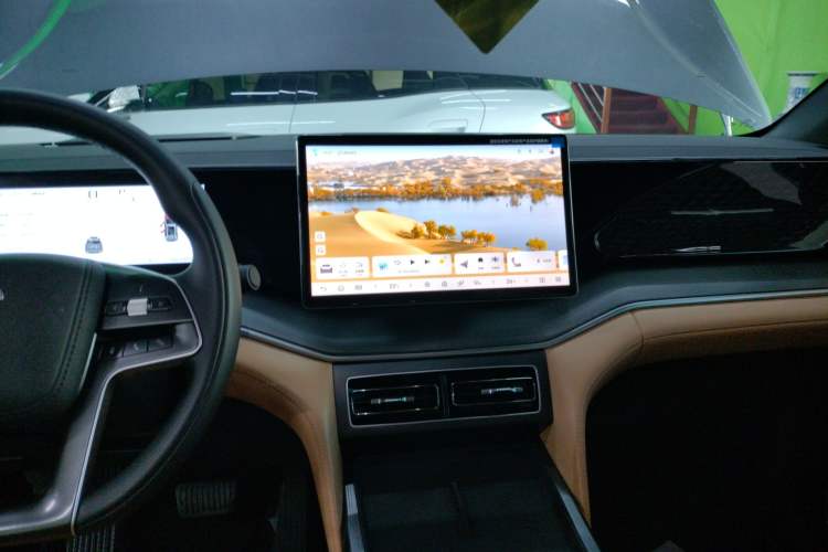 Used BYD Song L DM-i 2024 112 km Leading Edition Audio And AC Panel