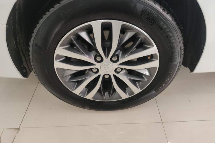 Used Buick GL8 2023 ES Lu Zun Comfort Model
