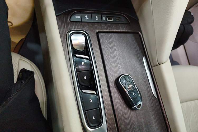 Used Buick Enclave 2020 28T All-Wheel Drive Avenir