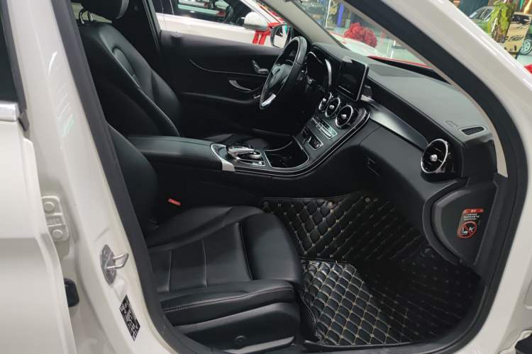 Used Mercedes-Benz C-Class 2018 C 180 L Fashion Edition Sport Version
