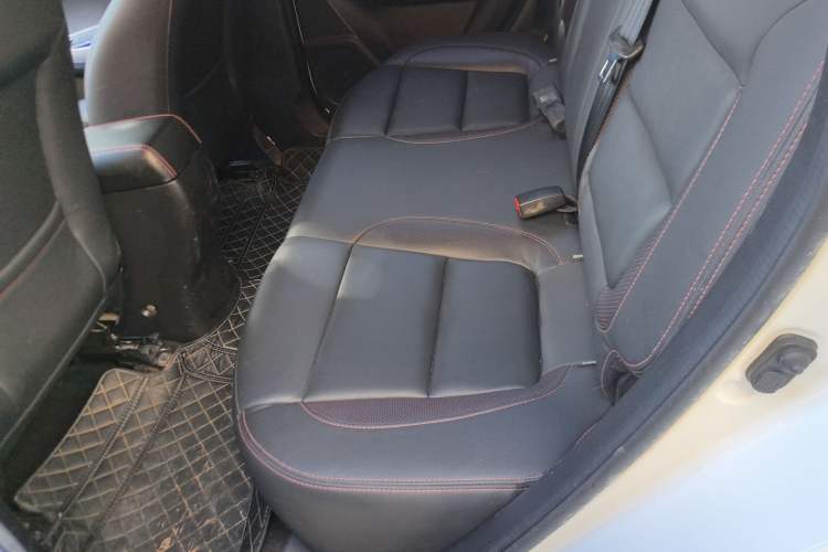 Used CHANGAN CS35 2016 1.6L Automatic Luxury Model China V Standard Left Rear Seat