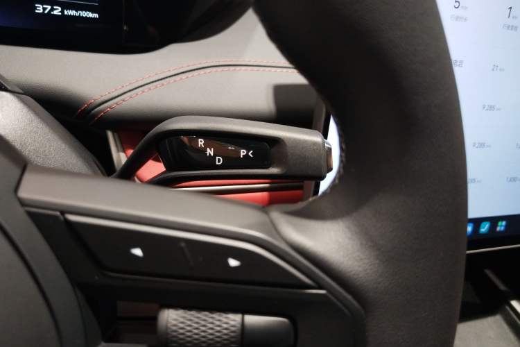 Used Xiaomi Auto SU7 2024 Four-Wheel Drive Ultra-Long Range Advanced Intelligent Driving Max Edition Gear Lever