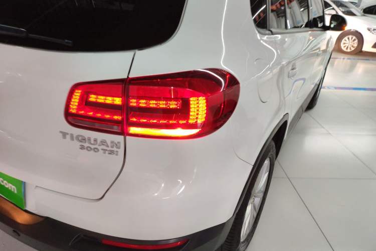 Used Volkswagen Tiguan L 2017 300TSI Automatic Two-Wheel Drive Silk Road Luxury Edition