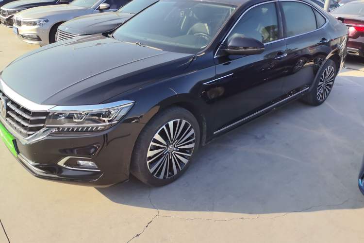 Used Volkswagen Passat 2019 330TSI Luxury Edition China VI Standard