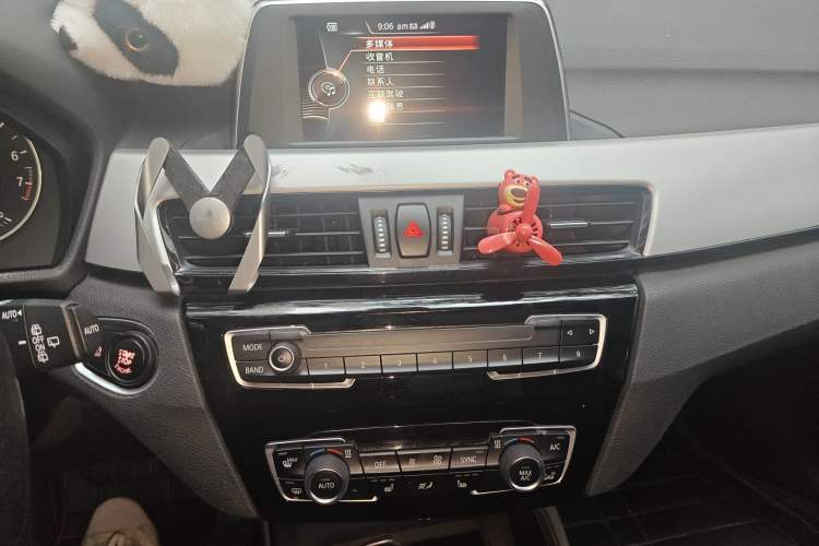 Used BMW X1 2016 sDrive18Li Premium Edition Audio And AC Panel