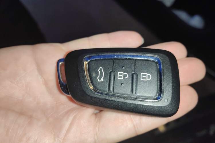 Used Dongfeng Aeolus AX7 2020 1.6T Automatic AI Pioneer Model China VI Standard
