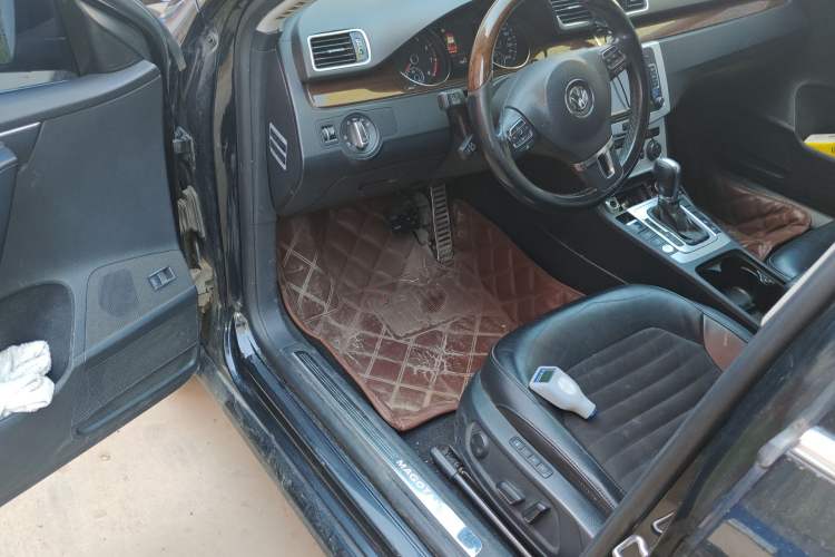 Used Volkswagen Magotan 2015 Revised Version 2.0 TSI Prestige Edition Driver Seat