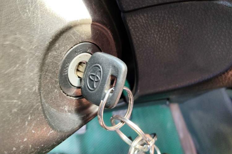 Used Toyota Vios 2014 1.3L Manual Xiang Edition Vehicle Key