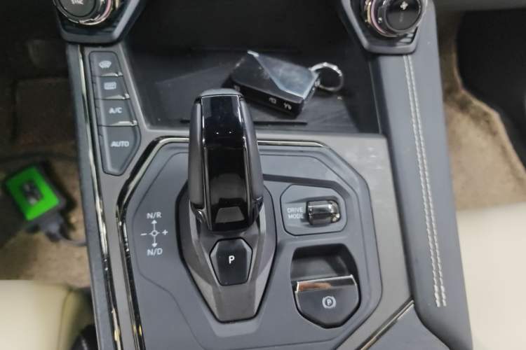 Used Lynk & Co 01 EM-P 2023 1.5TD EM-P Dawn Edition
